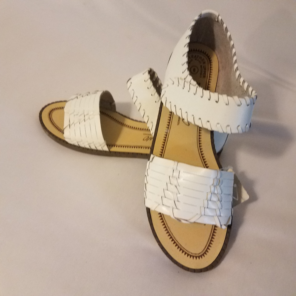 Romano White Leather Sandals Size U.S. 6  New!